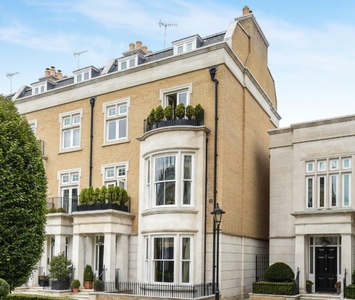 5 bedroom end of terrace house for sale in Wycombe Square,London, W8
