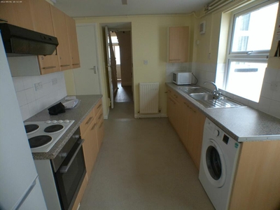 4 bedroom house for rent in Pinhoe Road, Exeter, EX4