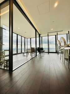5 bedroom penthouse for sale in Damac Tower, London, SW8