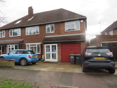 5 bedroom semi-detached house for sale in Hill Rise, Luton, LU3