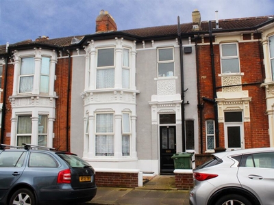 5 bedroom terraced house for rent in Orchard Road, Southsea, PO4