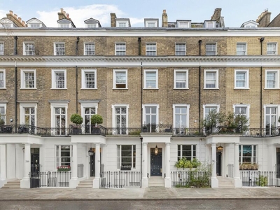 5 bedroom terraced house for sale in Thurloe Square, London, SW7