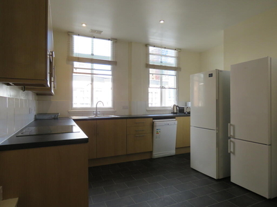 6 bedroom apartment for rent in 93-94 Fore Street, Exeter - Includes Water Charges, EX4