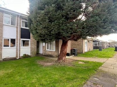 6 bedroom terraced house for rent in Kemsing Gardens, CT2
