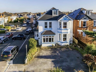 5 bedroom detached house for sale in Beech Avenue, Southbourne, BH6