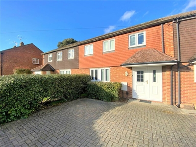 7 bedroom terraced house for rent in Broomfield, Guildford, Surrey, GU2