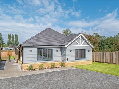 Bungalow for sale in Oak Hill Road, Stapleford Abbotts, Essex RM4