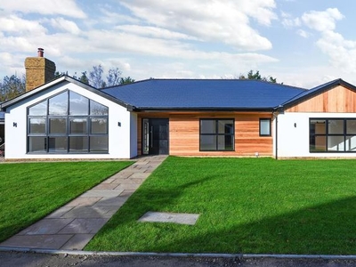 Detached house for sale in Maidstone Road, Staplehurst, Kent TN12