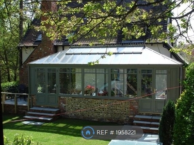 Detached house to rent in Forty Green, Beaconsfield HP9