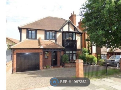 Detached house to rent in Somerville Gardens, Leigh-On-Sea SS9