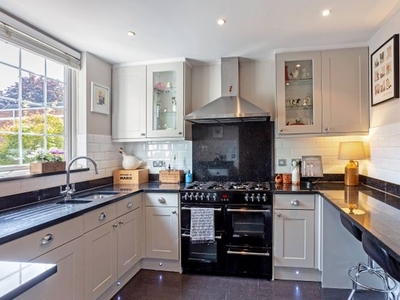 End terrace house for sale in Broomfield Close, Sunningdale SL5