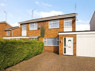 End terrace house to rent in Burges Close, Dunstable LU6