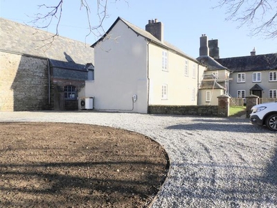 Farmhouse to rent in Wearde Road, Saltash PL12