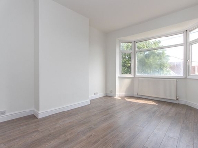 Flat to rent in Balmoral Road, Watford, Hertfordshire WD24