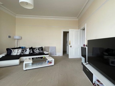 Flat to rent in St. Aubyns Gardens, Hove BN3