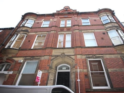 Flat to rent in Victoria Chambers, Bowlalley Lane, Hull HU1