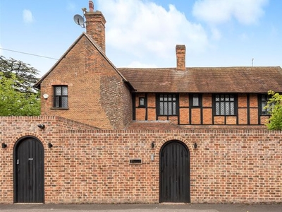 Maisonette for sale in The Old Rectory, Windsor End, Beaconsfield HP9