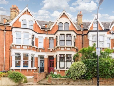 Property for sale in Clissold Crescent, London N16