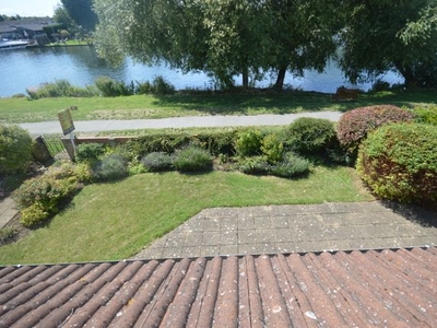 Property for sale in Thames Side, Staines-Upon-Thames TW18