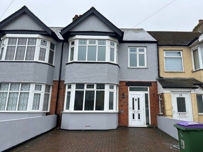 Property to rent in Langdon Road, Folkestone CT19