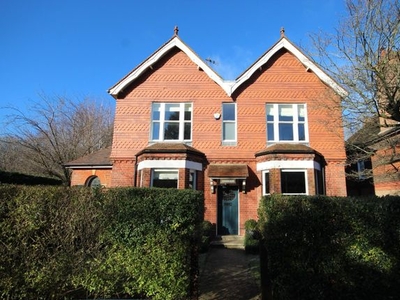 Property to rent in Maypole Road, East Grinstead RH19