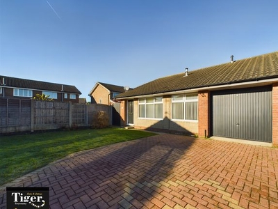 Semi-detached bungalow to rent in Keepers Hey, Thornton-Cleveleys FY5