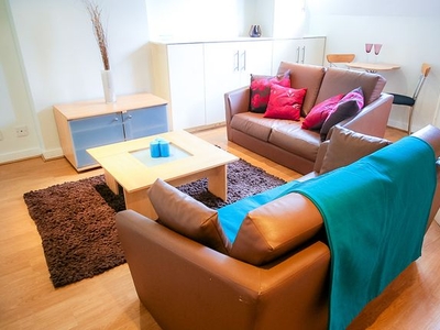 Terraced house to rent in Cliff Road - Design House, Leeds LS6