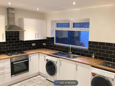 Terraced house to rent in Halkyn Avenue, Liverpool L17