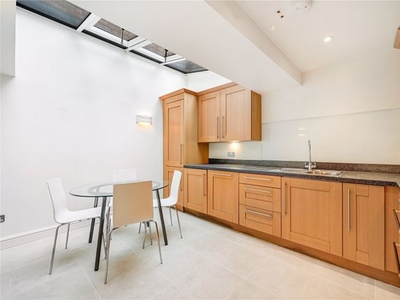 Terraced house to rent in Kinnerton Place South, London SW1X
