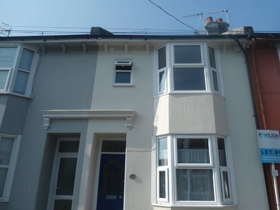 Terraced house to rent in St. Mary Magdalene Street, Brighton BN2