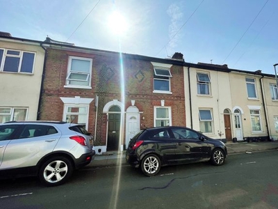 Terraced house to rent in Stansted Road, Southsea PO5