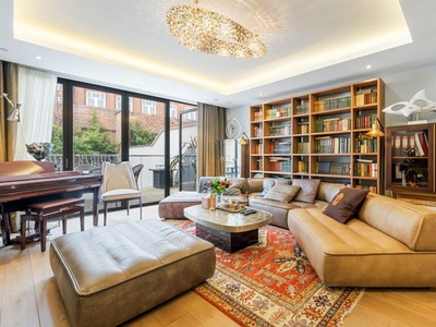 Town house for sale in Rainsborough Square, London SW6