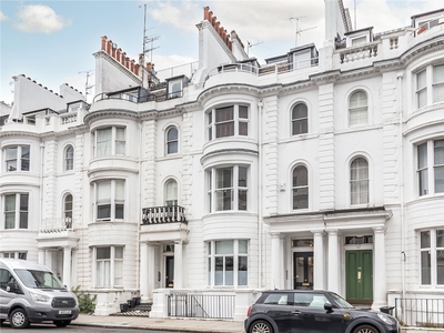 2 bedroom property for sale in Gloucester Terrace, London, W2