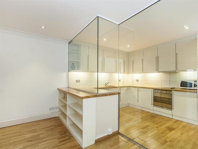 3 bedroom property to let in Hereford Road London W2