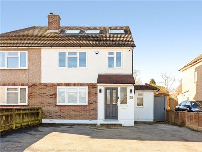 4 bedroom property for sale in Cromwell Grove, CATERHAM, CR3