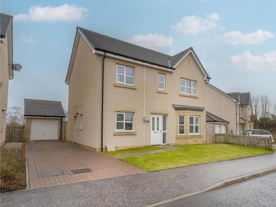 4 bed detached house for sale in Crossgates
