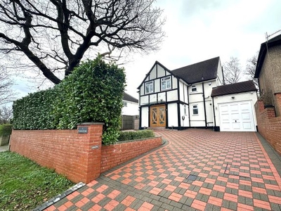 Detached house to rent in Brookdene Avenue, Watford WD19