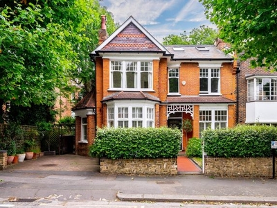 End terrace house for sale in Firs Avenue, London N10