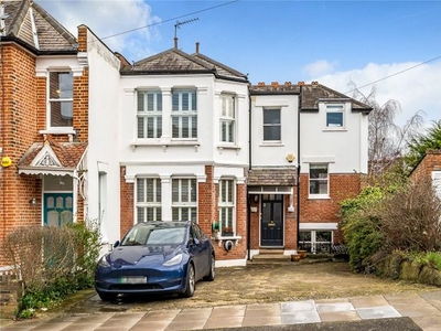 End terrace house for sale in Harcourt Road, Alexendra Park N22