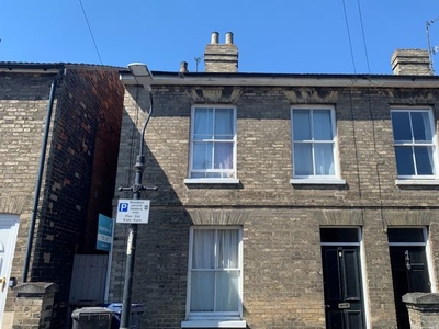 End terrace house to rent in Victoria Street, Bury St. Edmunds IP33