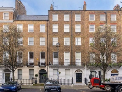 Flat for sale in Devonshire Place, London W1G