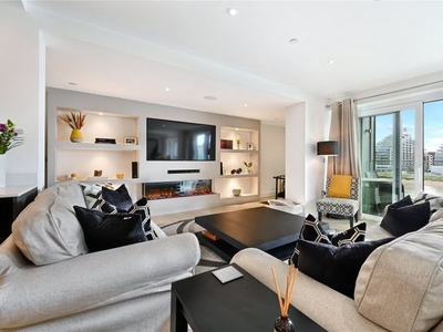 Flat for sale in Ravensbourne Apartments, 5 Central Avenue SW6