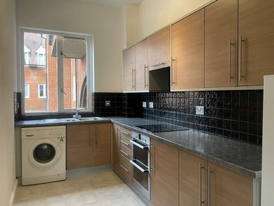 Flat to rent in Bluecoat Court, Hertford SG14