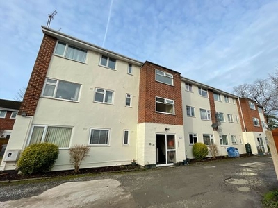Flat to rent in Egerton Park, Rock Ferry, Wirral CH42