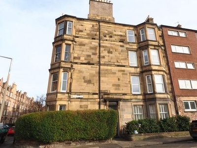Flat to rent in Harden Place, Edinburgh EH11