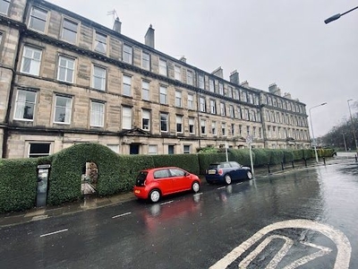 Flat to rent in Hillside Crescent, Edinburgh EH7