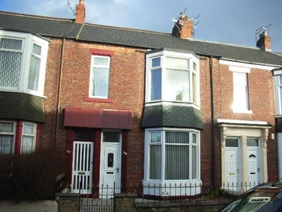 Flat to rent in Mortimer Road, South Shields NE33