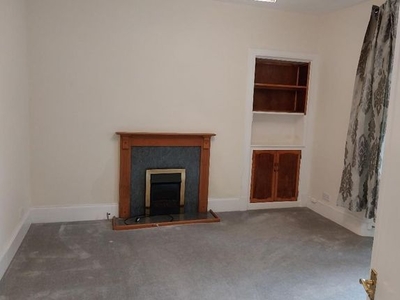 Flat to rent in Shore Street, Inverness IV1