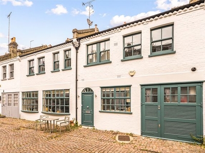 Mews house for sale in Henniker Mews, Chelsea SW3