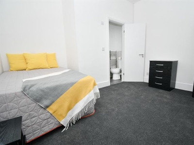 Room to rent in Grant Street, Burnley BB11